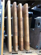 1 Posten Traversen-Bodenplatten, mit Holzplatte, ca. 650 x 650 mm, für F34, 4 St.