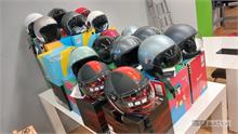 25 Roller-Helme (neuwertig)