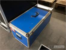 1 Transportcase, ca. 800 x 400 x 350 mm, blau